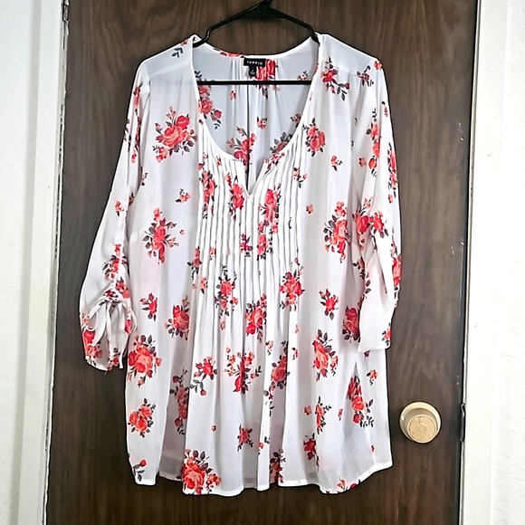 TORRID peasant top - Picture 1 of 5